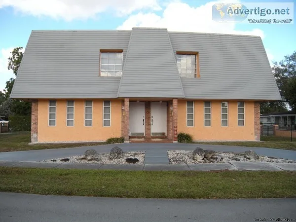 Updated Large Kendall Duplex In Miami Florida.