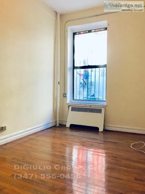 1900 - Studio Apartment in Upper West Side