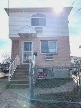 (FER) Beautiful 2 Story Detached Home For Sale In Jamaica