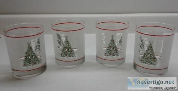 CHRISTMAS TREE IN WINDOW BEVERAGE GLASSES-SET OF 4
