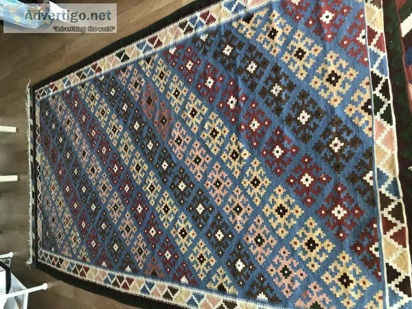 Handmade coarse knit carpet