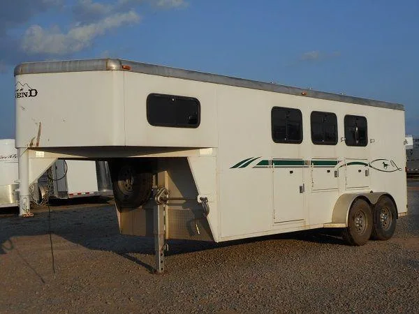 2001 Legend 3 Horse gooseneck trailer