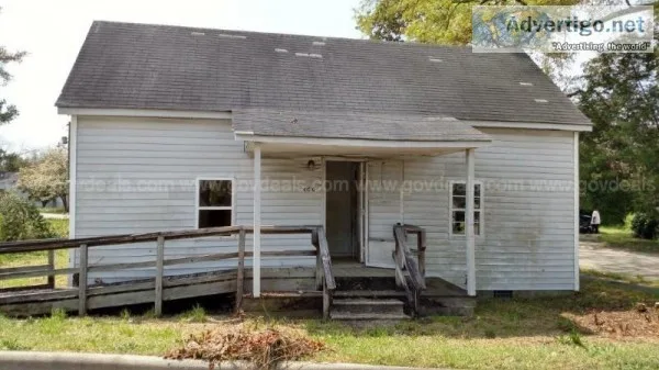 Single family home- 400 McLeod Rd. Red Springs NC