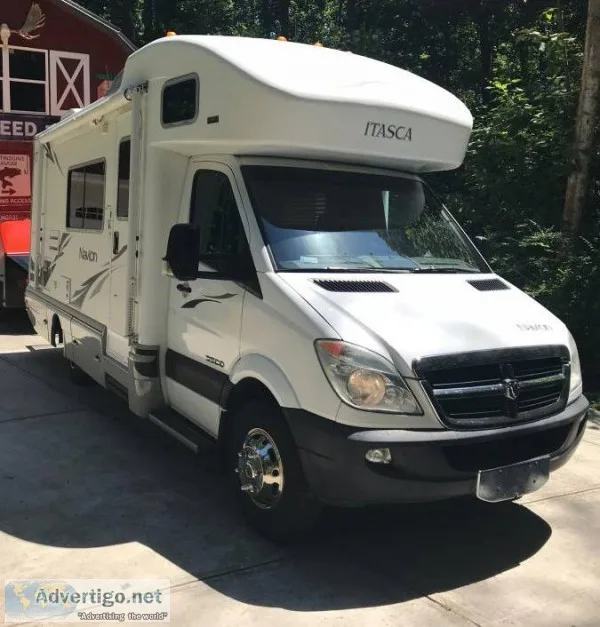 By Owner 2008 24 ft. Itasca Navion 24H wslide