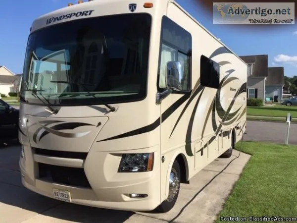 By Owner 2016 29 ft. Thor Windsport wslide