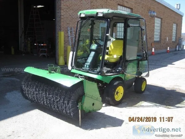 John Deere 1445 Lawn Mower