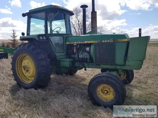 John Deere 4440 Tractor