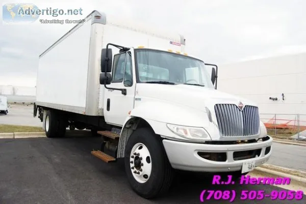 2012 Navistar 4300 24ft Straight Truck - (NON CDL)
