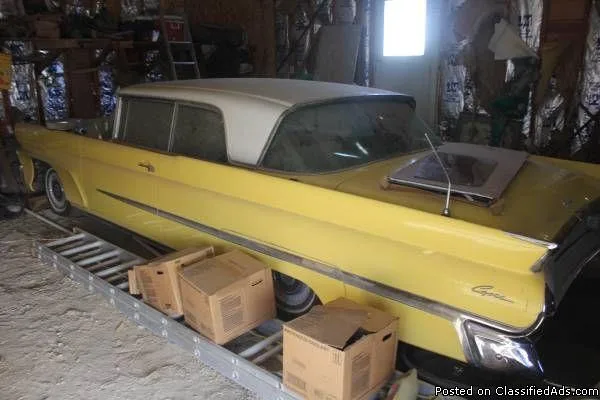 1959 Lincoln Capri