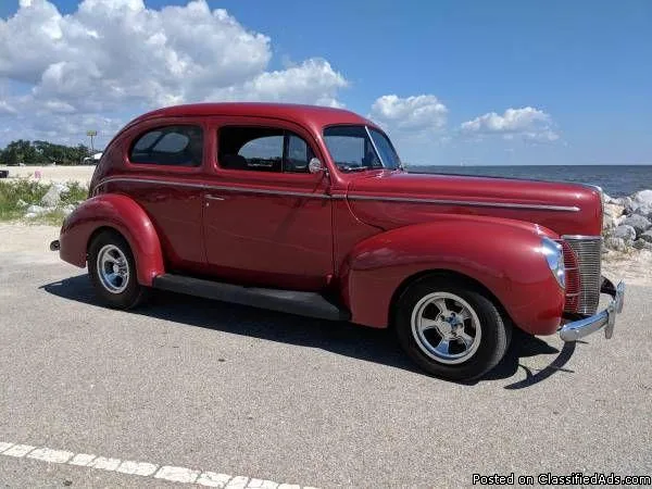 1940 Ford Deluxe Tudor
