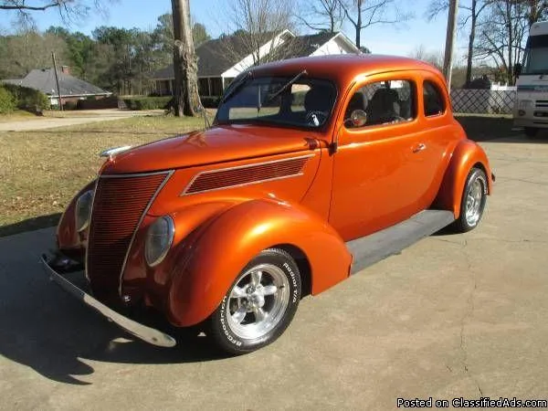 1937 Ford Coupe Hot Rod