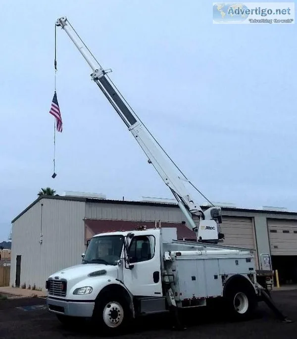 2007 FREIGHTLINER CRANE TRUCK