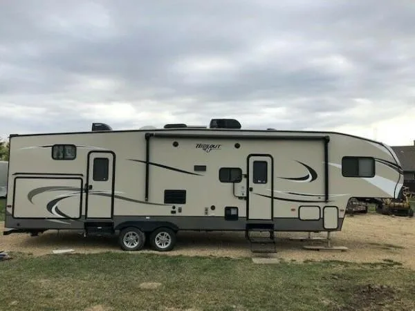 2017 Keystone Hideout 308BHDS Fifthwheel For Sale
