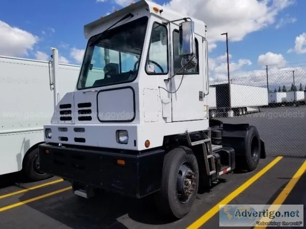 2006 Capacity TJ5000 Yard Spotter Truck