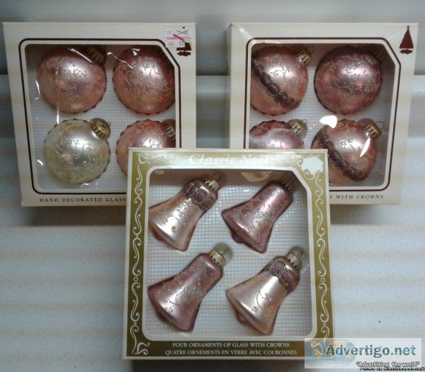 VINTAGE CHRISTMAS HAND DECORATED GLASS ORNAMENTS-12