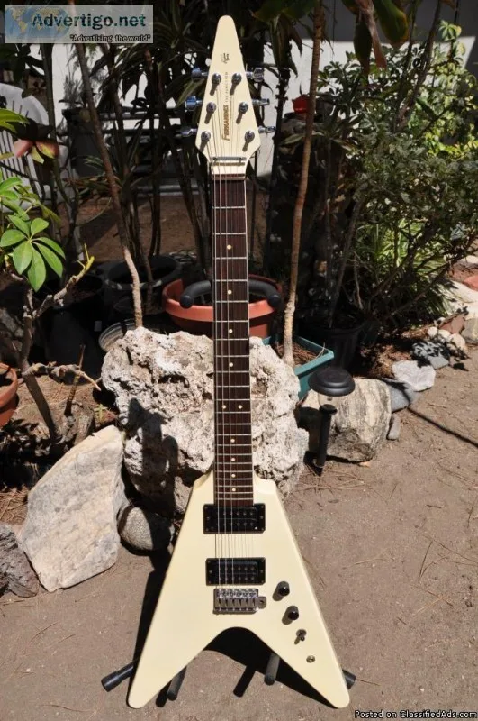 1984 Fernandes Flying V BSV-55 Electric Guitar