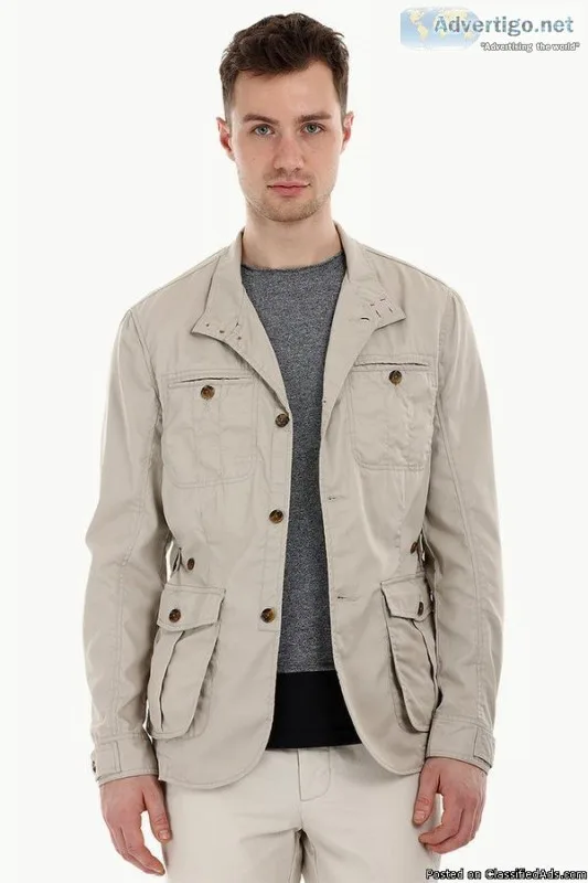 Lightweight Beige Buttoned Jacket