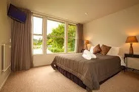 SPACIOUSBEAUTIFUL IN CONVENIENT LOCATION3 bedroom 2 bath