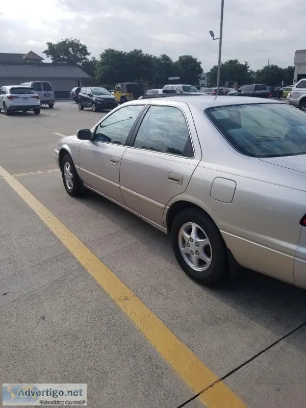 1999 Toyota Camry LE Sedan