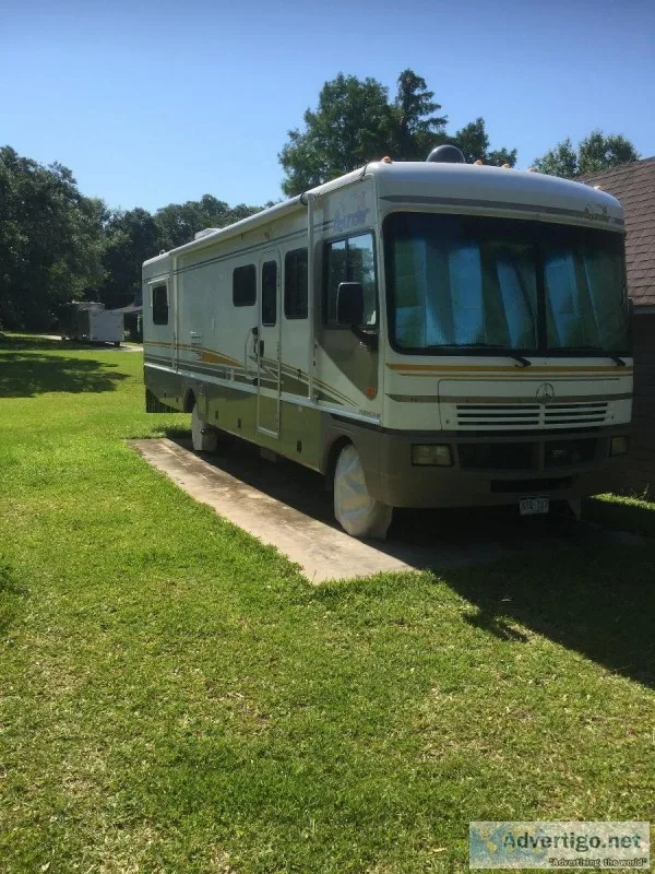 Bounder by Fleetwood Model 36D