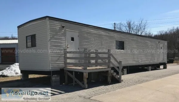 2004 Modular Trailer