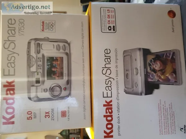 Kodac digital camera with photo printer