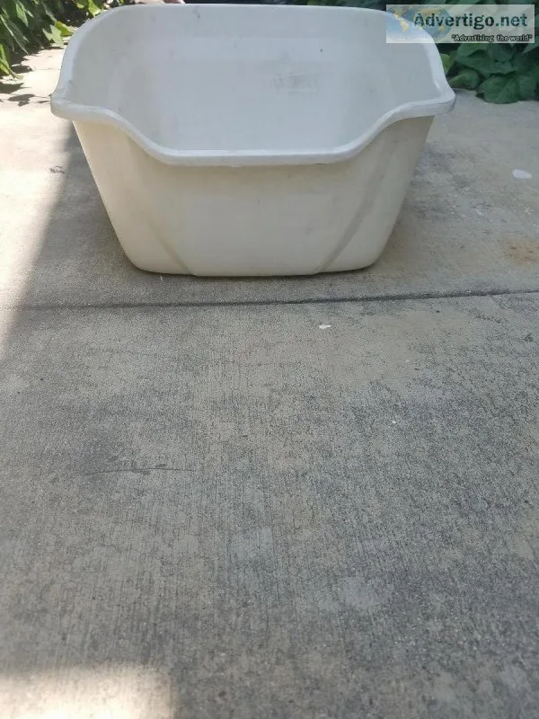 CAT LITTER BOX