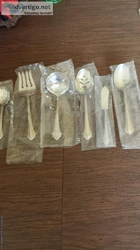 FLATWARE SERVING PIECES
