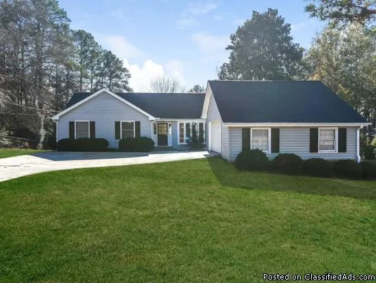 This gorgeous Lilburn home has unmatched qualities in every room
