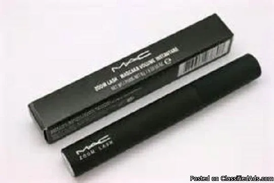 MAC Zoom Lash Mascara Black .28oz full.size