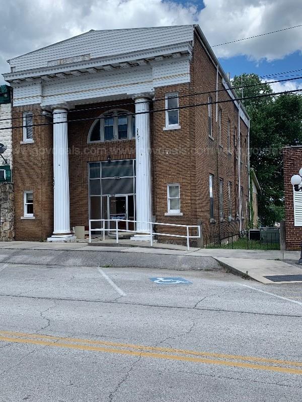 121 N Kingston St Wartburg TN 37887
