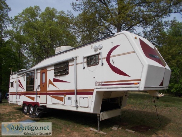 1992 Nuwa Hitchhiker 5th Wheel