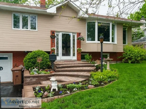 Large bungalow turnkey Sought after area of Pierrefonds