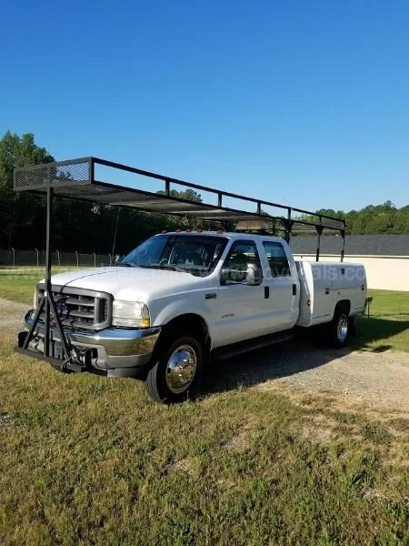 2002 Ford F-550 Crew Cab 2WD DRW 7.3L V8 OHV 16V TURBO DIESEL
