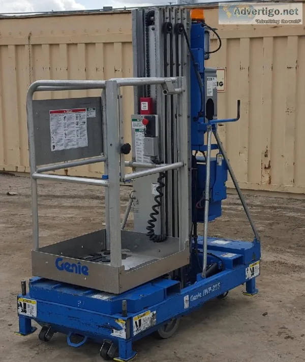 2012 GENIE IWP-25S PERSONNEL LIFT