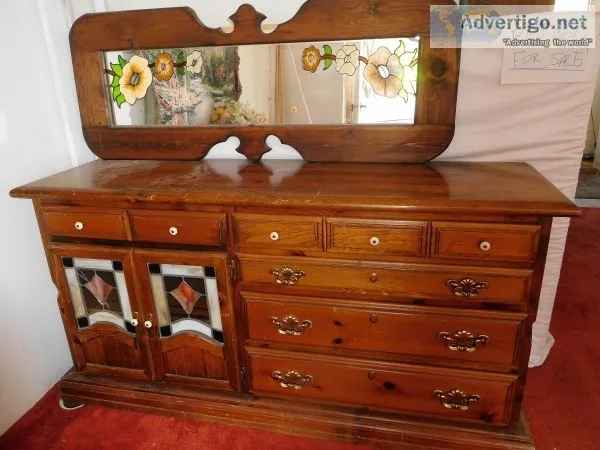 MULTI-DRAWER DRESSERWITH MIRROR