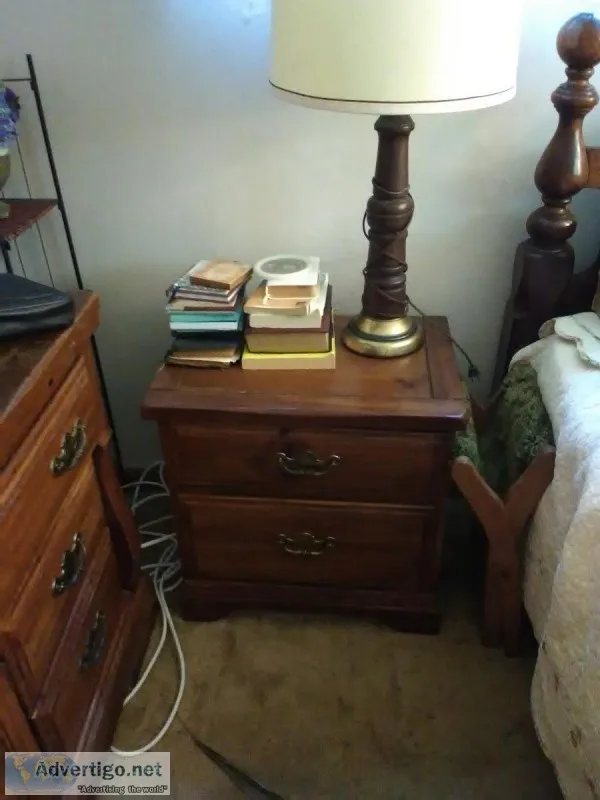Bedside endstand large.   Estate sale