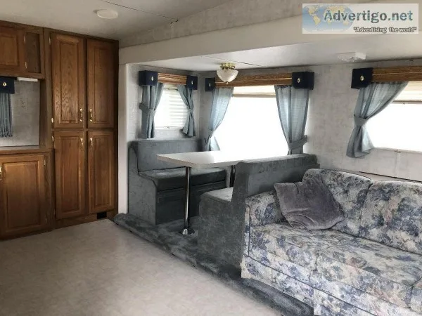 Sunnybrook 5th Wheel Trailer 27&rsquo