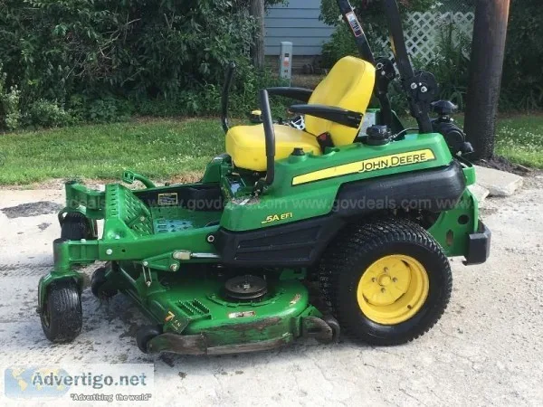 Z925A 60&quot John Deere Fuel Injected Zero Turn Mower