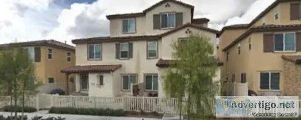 5 bedroom 3.5 bathroom Townhome