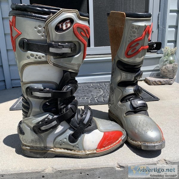 MX Boots Tech6 Like New