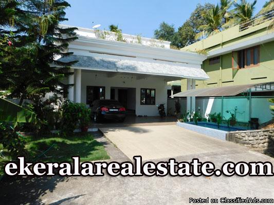 Old5 BHK House for Sale at Sreekaryam Junction