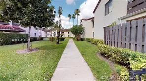 Spacious condo for rent in Kendall area 2 br 2 baths with WD ins