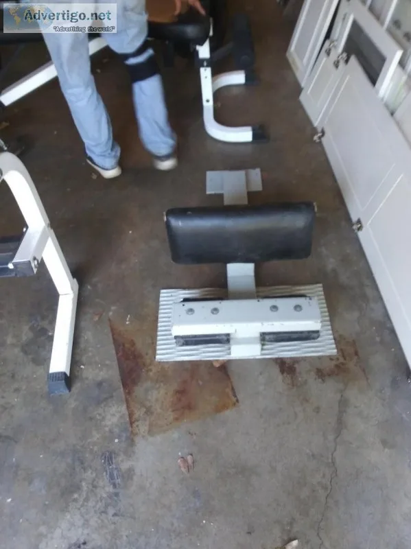 Knee bench