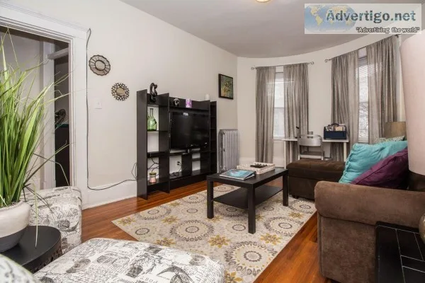 Spacious top floor 1 bedroom apartment Aspinwall Hill