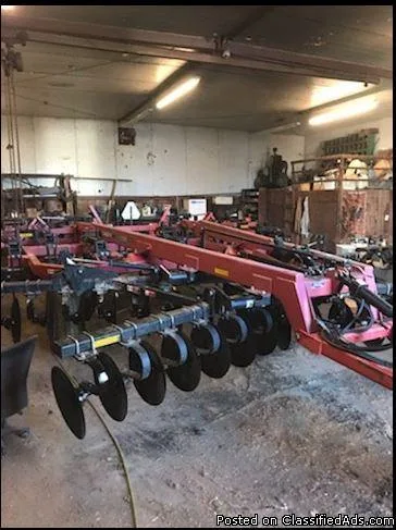 Case IH 870 Eclo-Tiger 9-Shank Ripper