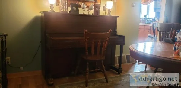 Upright piano