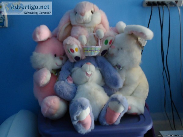 Stuffed Animals (Over 60) most like new