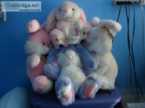 Stuffed Animals (Over 60) most like new