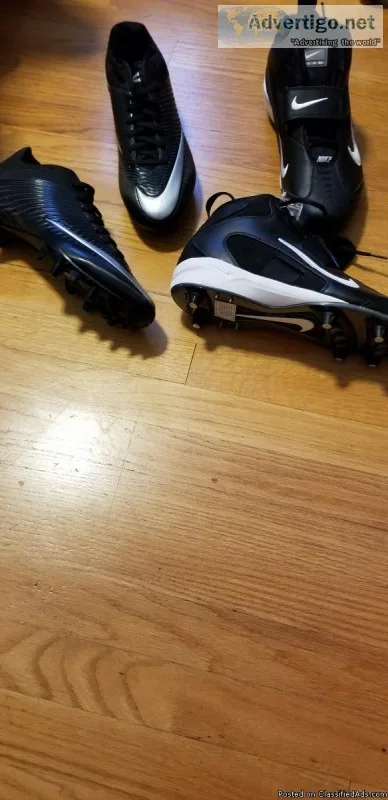 NIKE Football Cleats